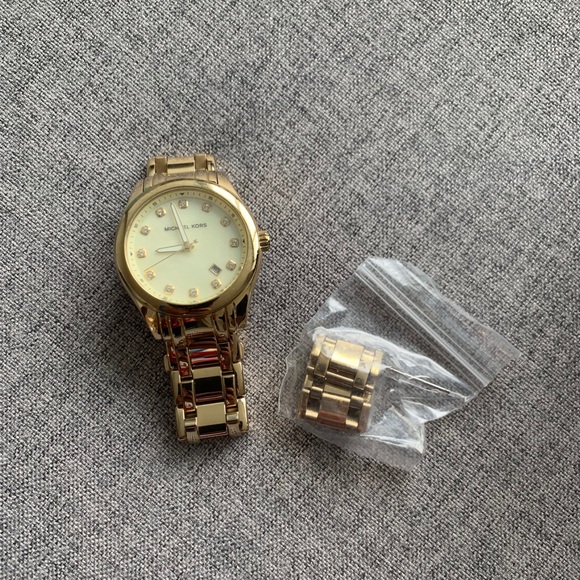 Michael Kors Gold Watch - Picture 3 of 3